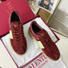 Men Women 𝑉*𝐴𝐿𝐸𝑁𝑇𝐼𝑁𝑂 Top Sneakers