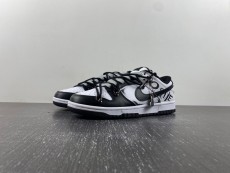 SB Dunk Low