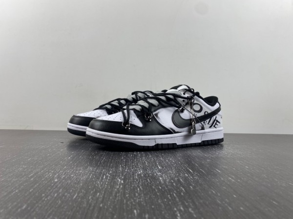 SB Dunk Low
