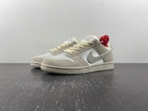 N*ike SB Dunk Low Premium “Valentine’s Day FZ5654-100