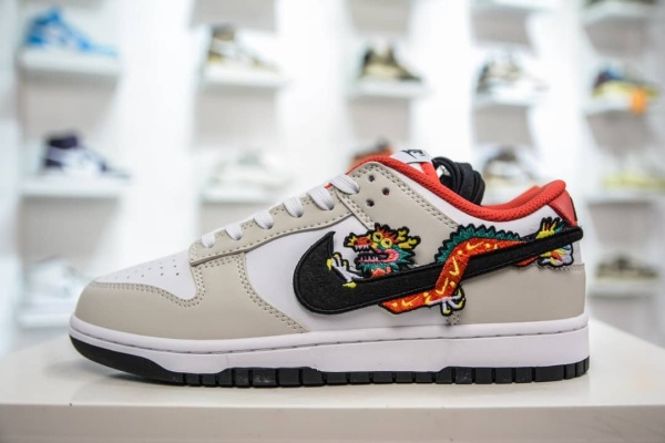 N*ike SB Dunk LOW GS year of the dragon FZ5528 101