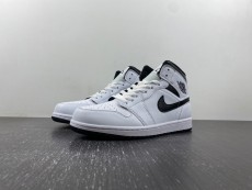 A*ir J*ordan 1 Mid DQ8426-132