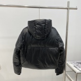 P*rada Top Quality Clothes