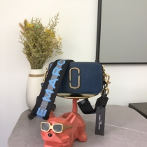 M*ARC J*ACOBS Top Bag  19*12*6CM