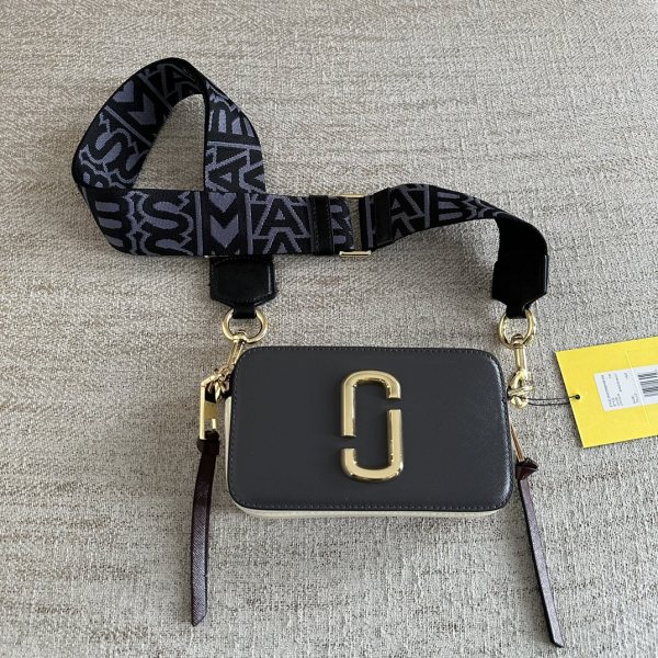M*ARC J*ACOBS Top Bag  18*11*6CM