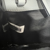 M*ARC J*ACOBS Top Bag  23*20*10CM