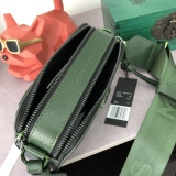 M*ARC J*ACOBS Top Bag  19*12*6CM