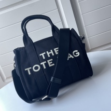 M*ARC J*ACOBS Top Bag  26*9*22CM