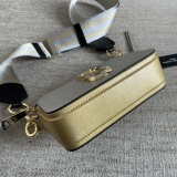 M*ARC J*ACOBS Top Bag  18*11*6CM