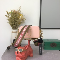M*ARC J*ACOBS Top Bag  19*12*6CM