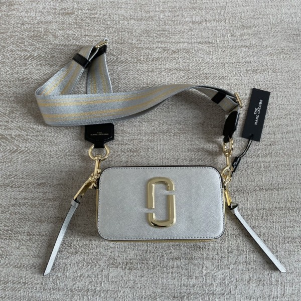 M*ARC J*ACOBS Top Bag  18*11*6CM