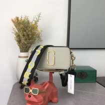 M*ARC J*ACOBS Top Bag  19*12*6CM