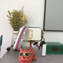 M*ARC J*ACOBS Top Bag  19*12*6CM
