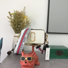 M*ARC J*ACOBS Top Bag  19*12*6CM
