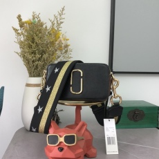 M*ARC J*ACOBS Top Bag  19*12*6CM