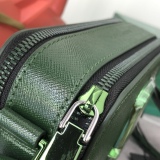 M*ARC J*ACOBS Top Bag  19*12*6CM