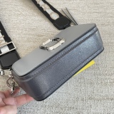 M*ARC J*ACOBS Top Bag  18.5*10.5*6CM