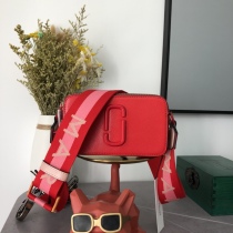 M*ARC J*ACOBS Top Bag  19*12*6CM