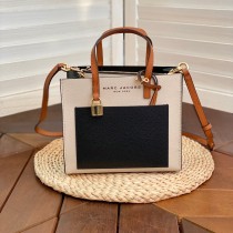 M*ARC J*ACOBS Top Bag  23*20*10CM
