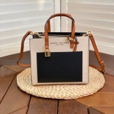 M*ARC J*ACOBS Top Bag  23*20*10CM