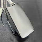 M*ARC J*ACOBS Top Bag  23*20*10CM