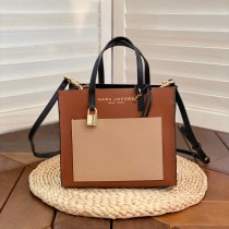 M*ARC J*ACOBS Top Bag  23*20*10CM