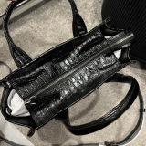 M*ARC J*ACOBS Top Bag  26CM