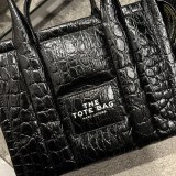 M*ARC J*ACOBS Top Bag  26CM