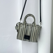 M*ARC J*ACOBS Top Bag  18*10*15CM