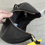 M*ARC J*ACOBS Top Bag  25*22*5CM