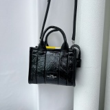 M*ARC J*ACOBS Top Bag  18*10*15CM