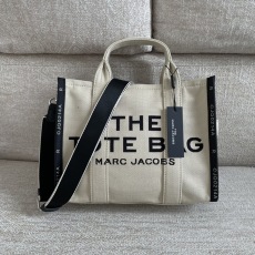 M*ARC J*ACOBS Top Bag  26*22*11CM