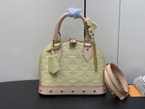L*ouis V*uitton Top Bag  23.5*17.5*11.5 CM