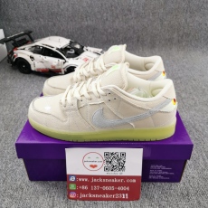 N*ike SB Dunk Low “Mummy  DM0774-111