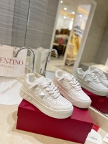 Men Women 𝑉*𝐴𝐿𝐸𝑁𝑇𝐼𝑁𝑂 Top Sneakers