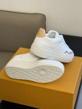 Women L*ouis V*uitton Top Sneakers