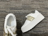 Men Women 𝑉*𝐴𝐿𝐸𝑁𝑇𝐼𝑁𝑂 Top Sneakers