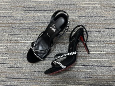Women Y*SL Top Pumps