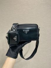 P*rada Bag Top Quality 18*15.5*5CM