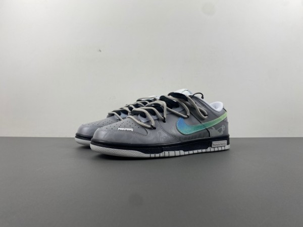 N*ike SB Dunk LOW  DV0831-101