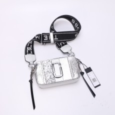 M*ARC J*ACOBS Top Bag  18*11*6CM
