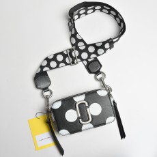 M*ARC J*ACOBS Top Bag  18*11*6CM