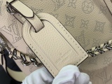 L*ouis V*uitton Top Bag   32*29*13CM
