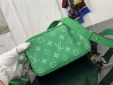 L*ouis V*uitton Top Bag  11*18.5*6.5CM