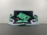 A*ir J*ordan 1 High OG “Green Glow”  DZ5485-130