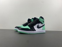 A*ir J*ordan 1 High OG “Green Glow”  DZ5485-130