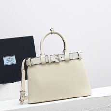 P*rada Bag Top Quality 32*23*11CM