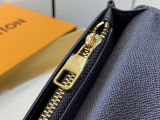 L*ouis V*uitton Top Wallets  10*19*2CM