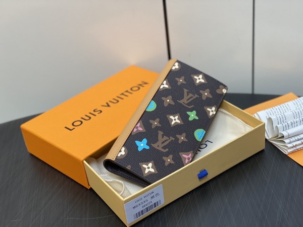 L*ouis V*uitton Top Wallets  10*19*2CM