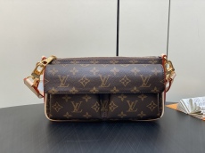 L*ouis V*uitton Top Bag  25*15*8CM